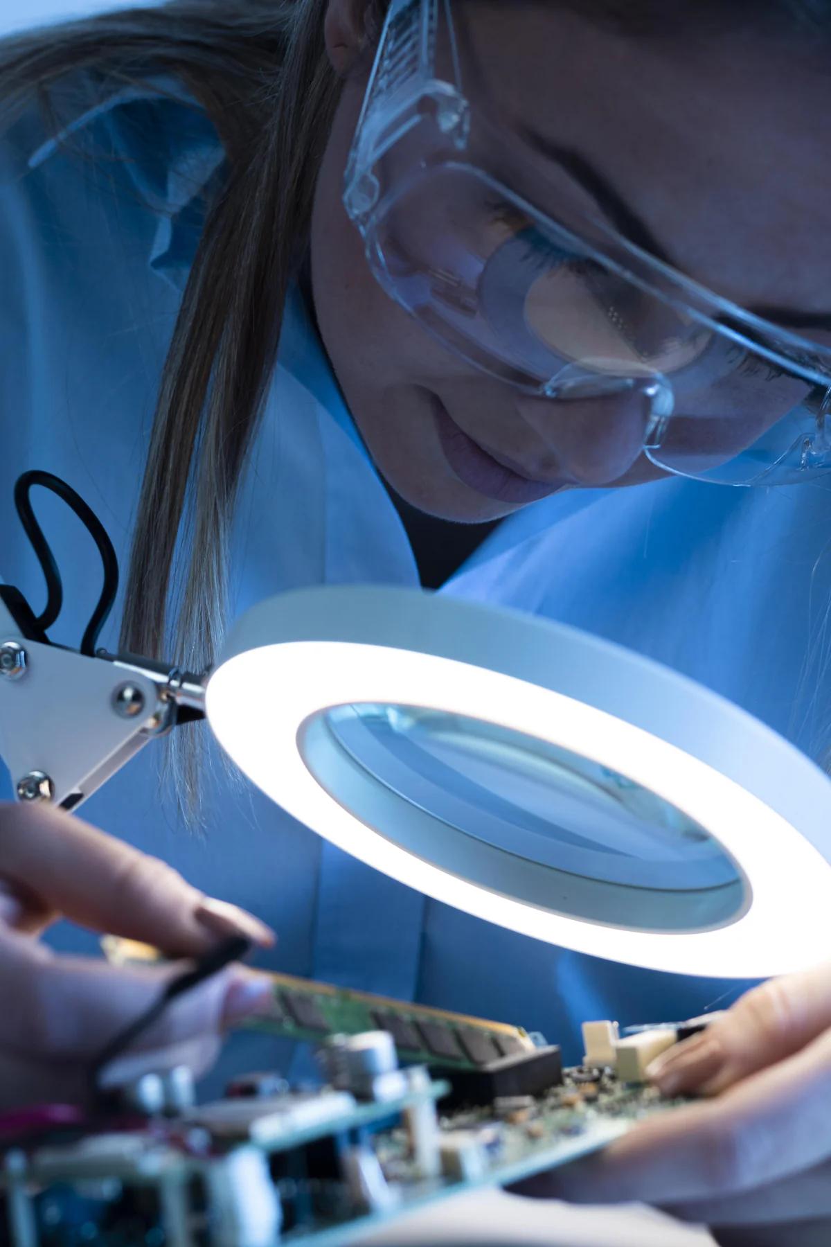 Where semiconductor and electronics localization breaks