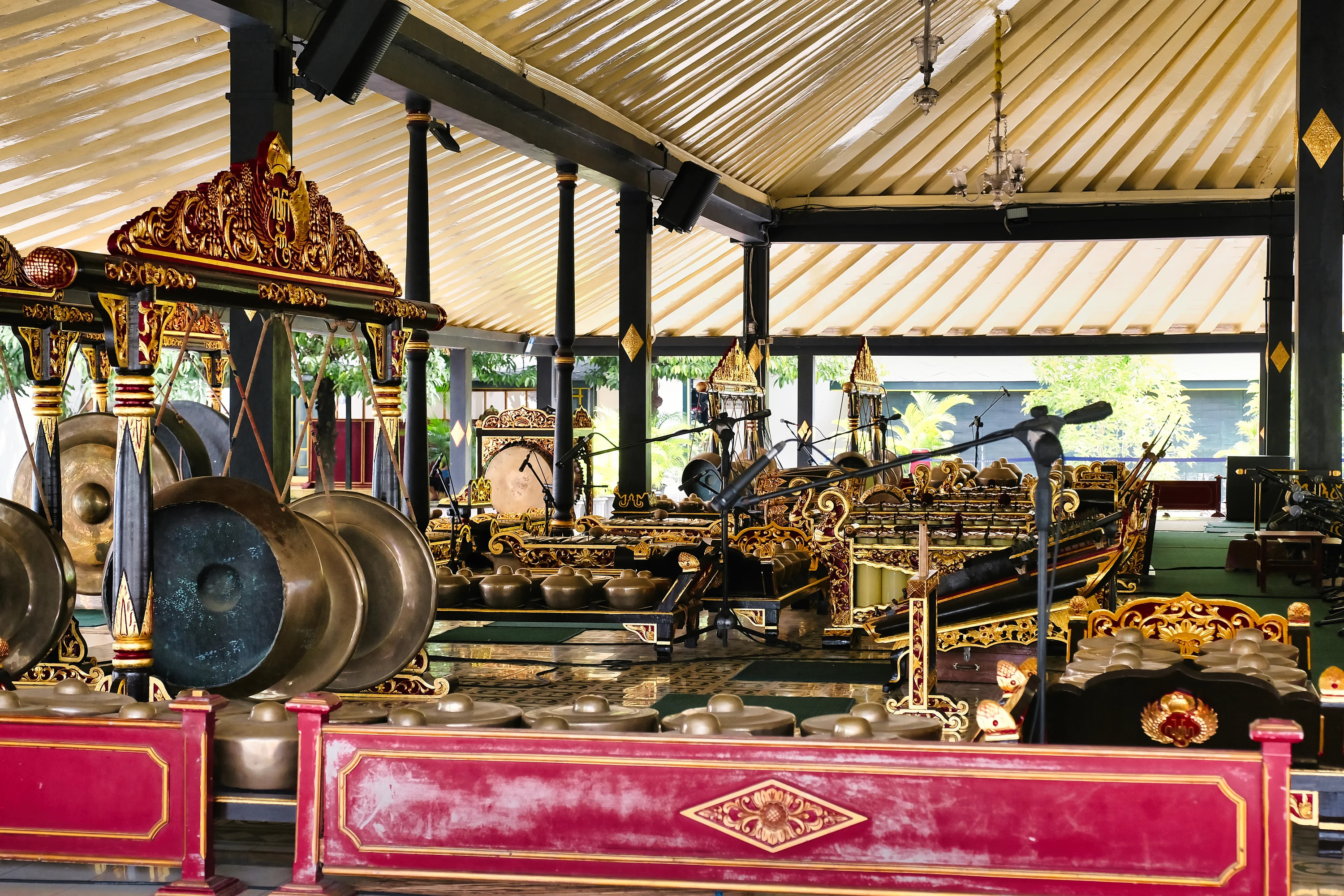 Indonesian translation and localization services