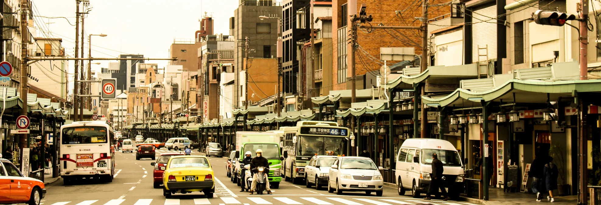 road city view image